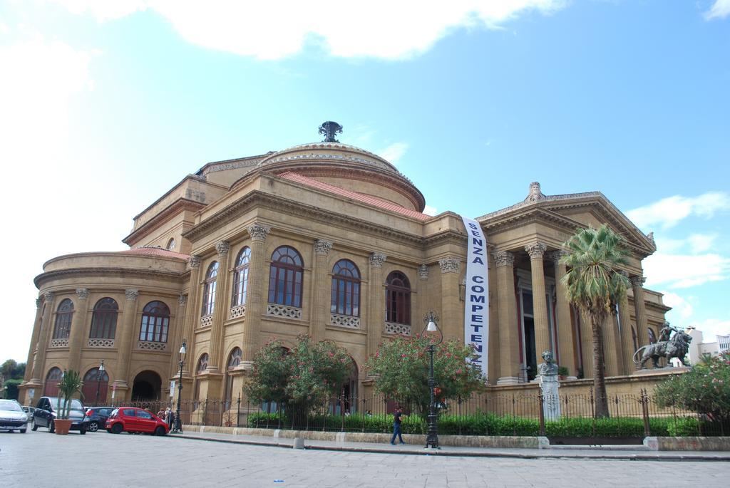La Finestra sul Mercato in centro a Palermo Apartment Cameră foto